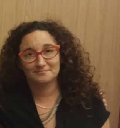 רותם אלוני דוידוב בהמת מגדר פמיניסטית שאונסת את הלקוחות שלה